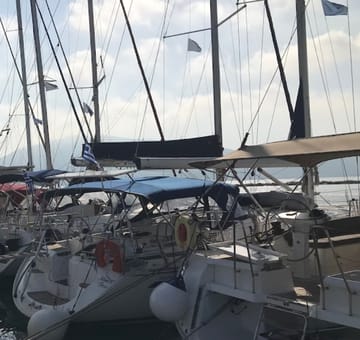 Lefkas main port
